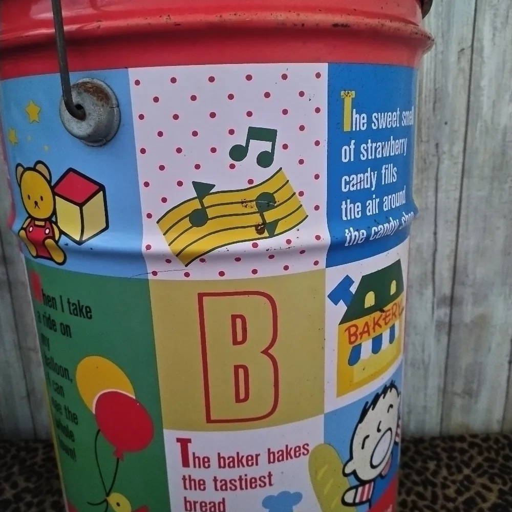 SANRIO CHARACTER TOWN 90S VINTAGE RARE METAL STORAGE BUCKET W/HANDLE NO LID - Picture 5 of 12